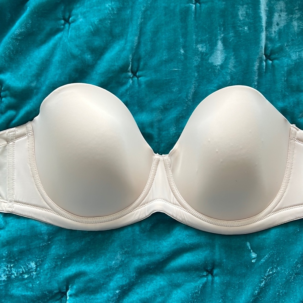 Delimira Sleek Strapless Bra - size US 34G